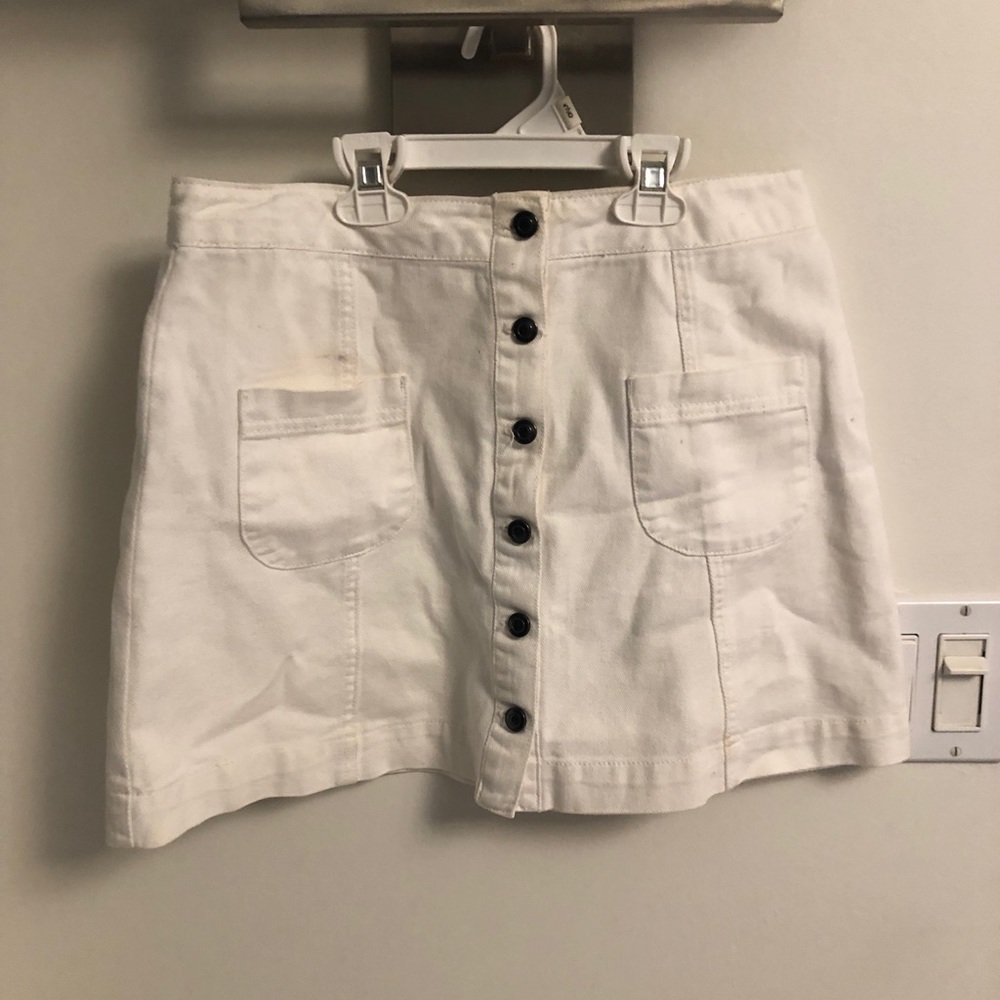 FOREVER21 white button up skirt